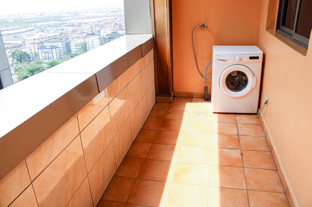 Residence Le Carat Bonapriso Douala Esterno foto
