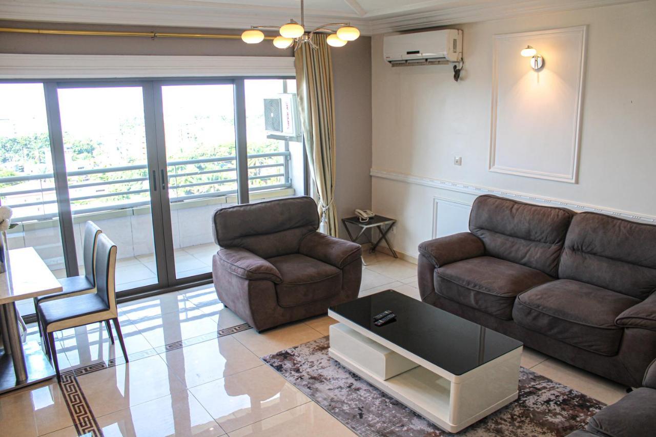 Residence Le Carat Bonapriso Douala Esterno foto