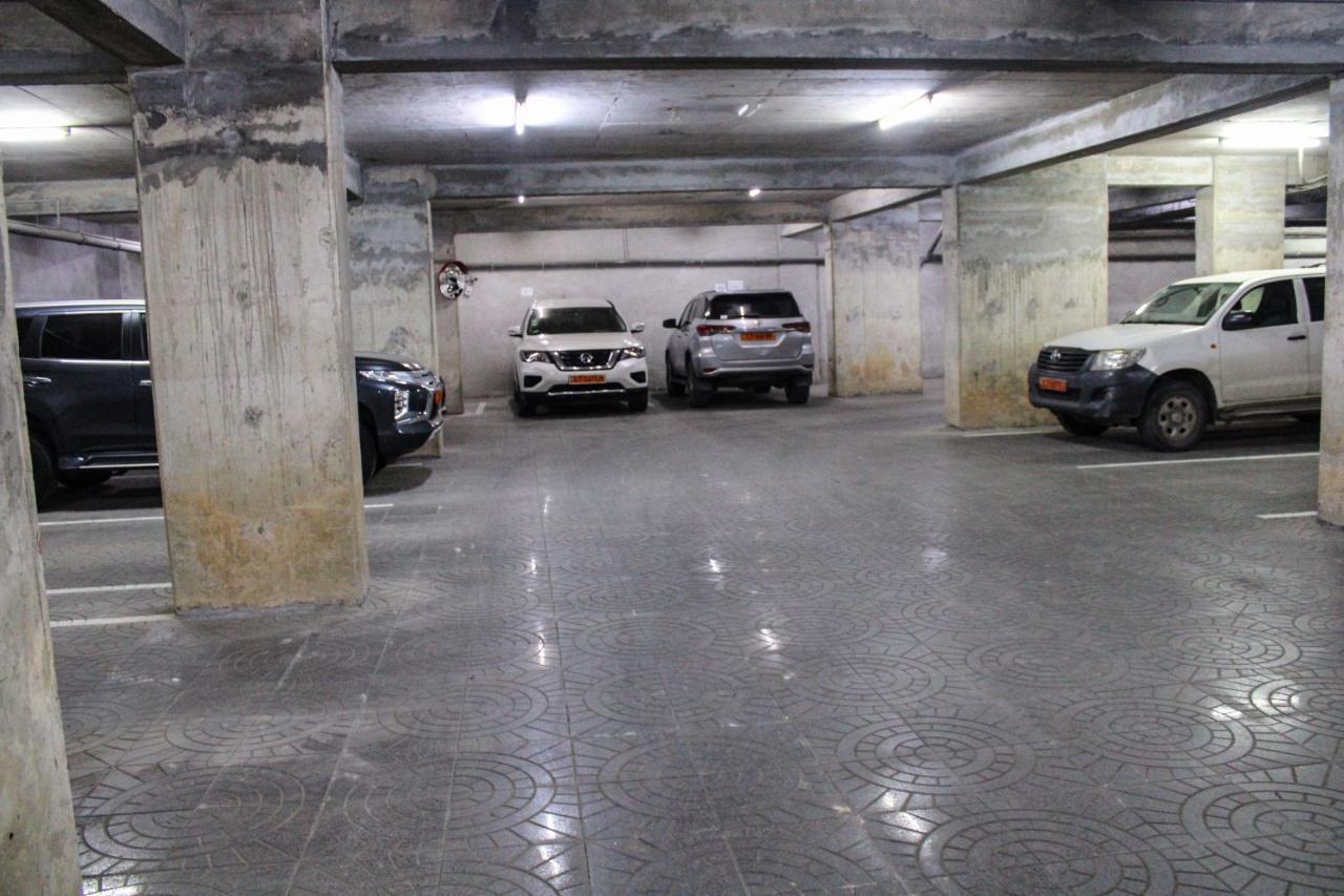 Residence Le Carat Bonapriso Douala Esterno foto