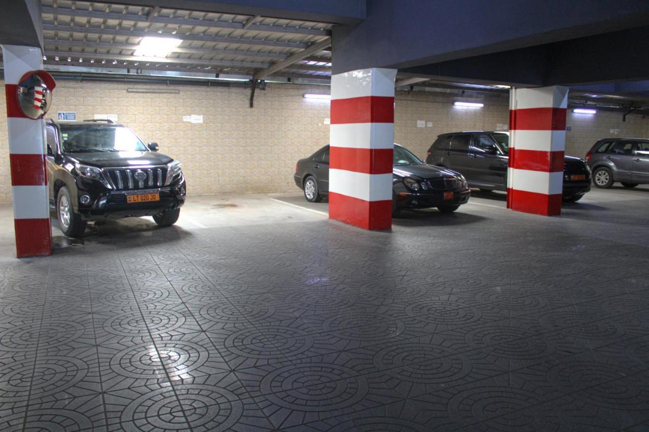 Residence Le Carat Bonapriso Douala Esterno foto