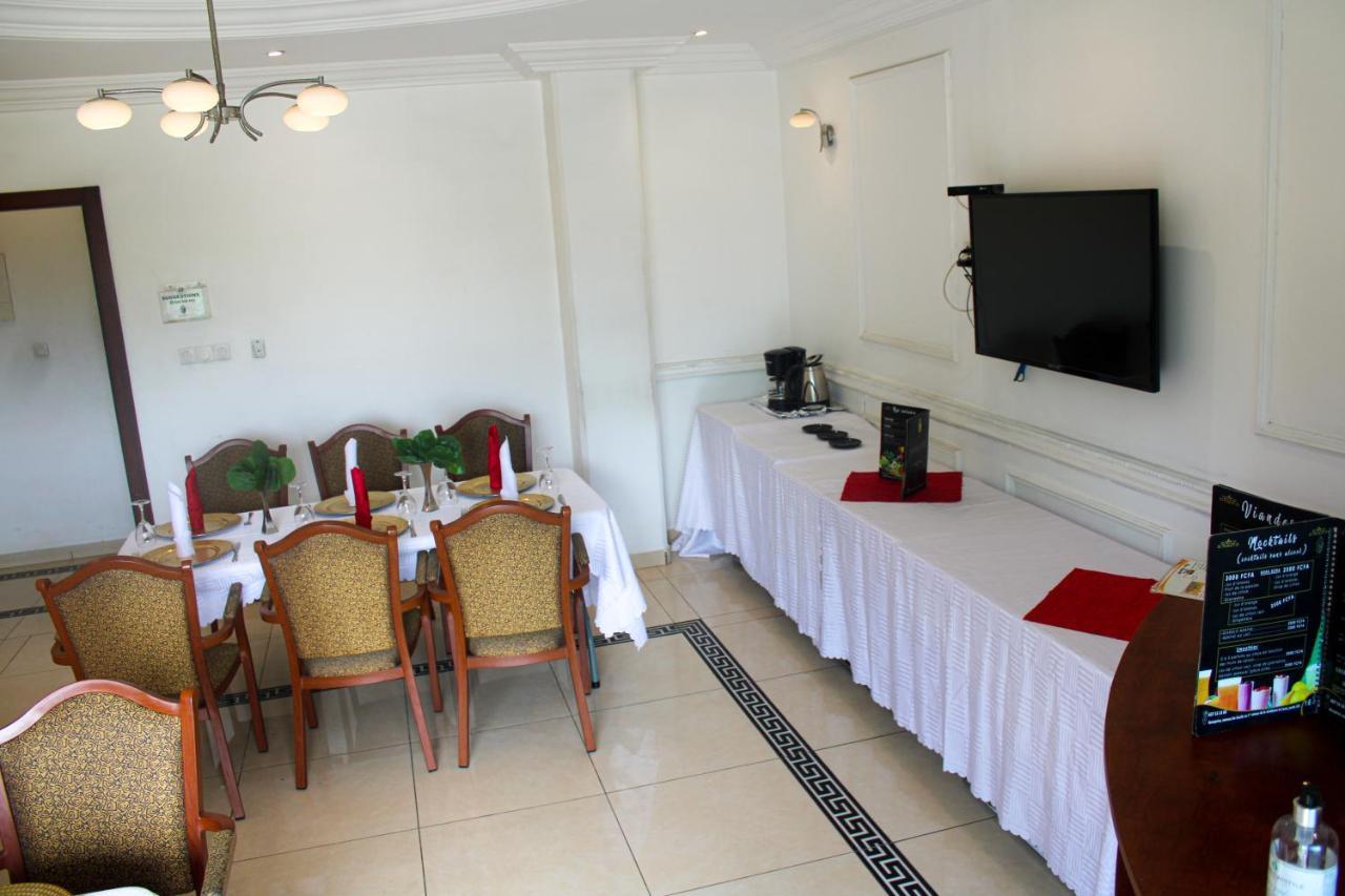 Residence Le Carat Bonapriso Douala Esterno foto